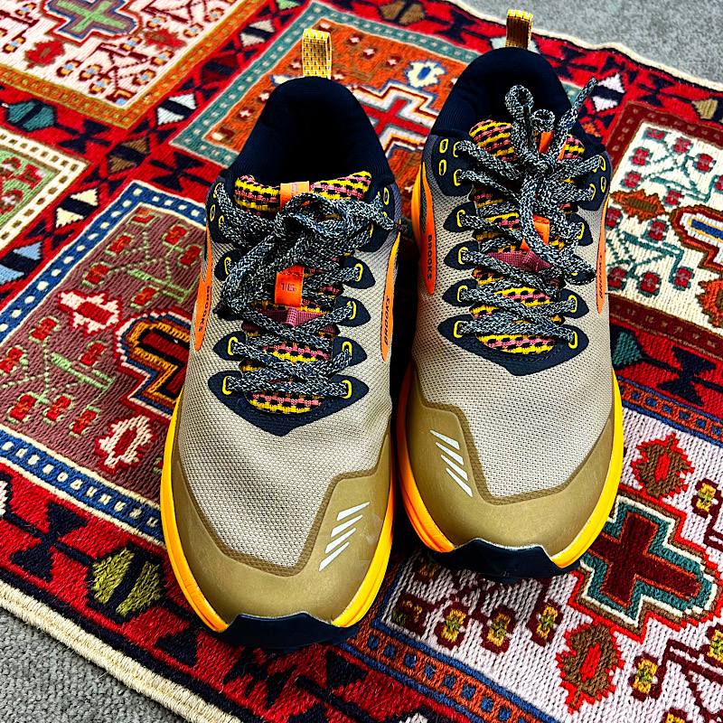 کفش کوهنوردی و رانینگ استوک اورجینال بروکس مدل Cascade 16